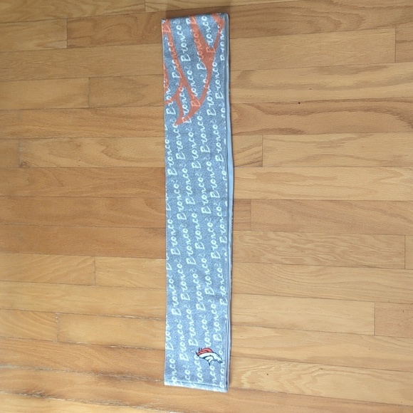 🐢Unbranded Denver Broncos Reversible Infinity Scarf - Picture 1 of 7